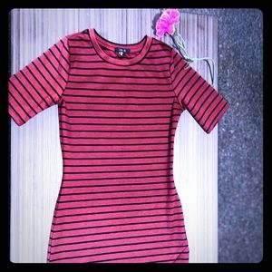 😍Knee length Form Fitted Dress.